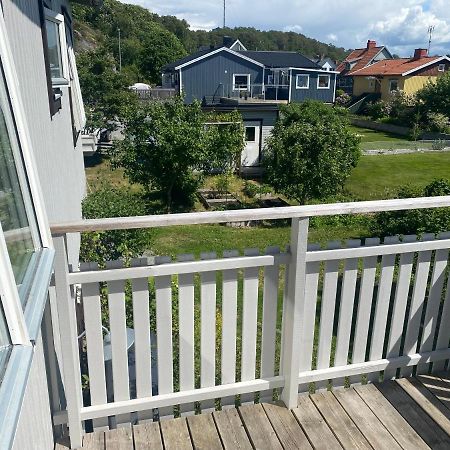 Cheerful Three Room Villa At Stroemstad City Center Eksteriør billede